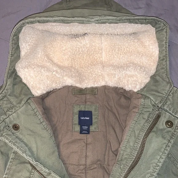 Gap Boys Quilted Utility Sherpa jacket 5T - Picture 3 of 4